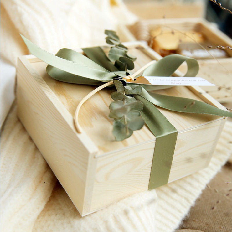 Beautifully Presented Gift Box Linen Fabric Gift Box