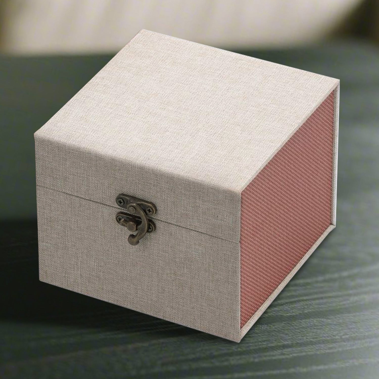 Beautifully Presented Gift Box Linen Fabric Gift Box